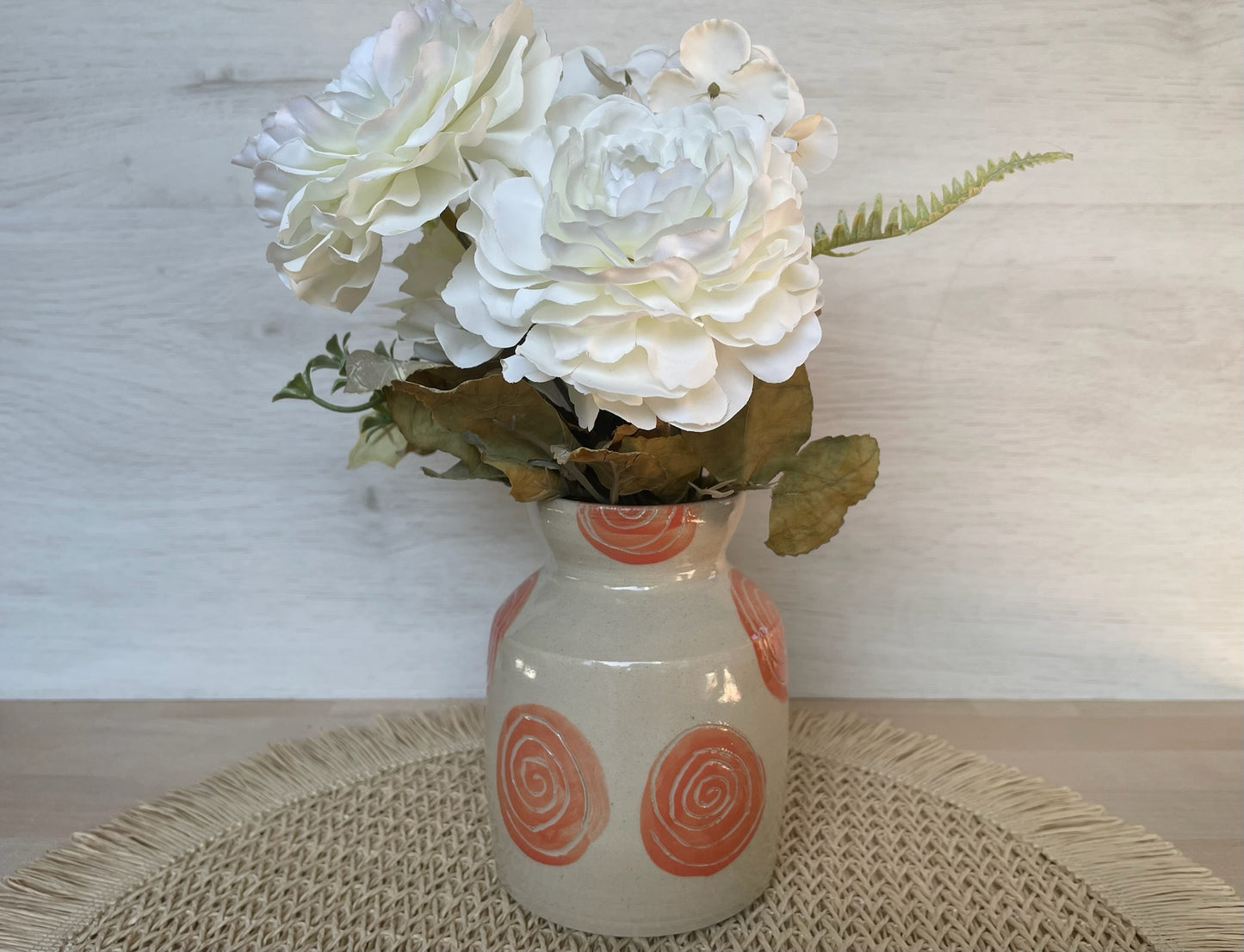 Petit vase graphique orangé