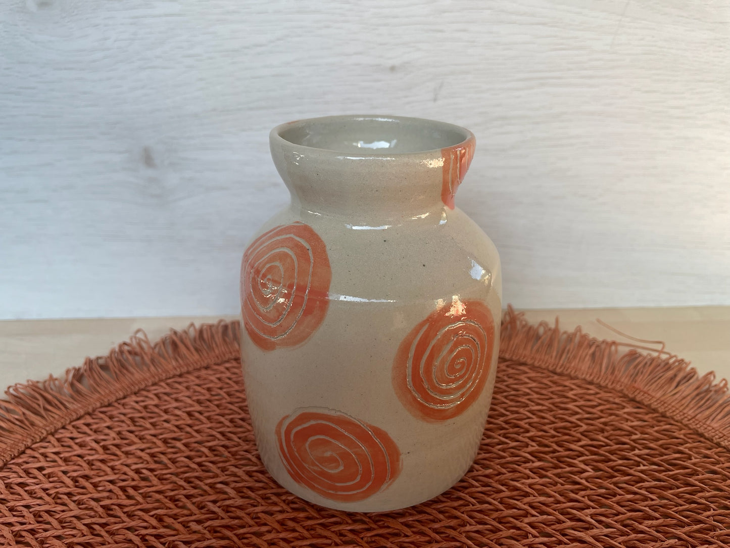 Petit vase graphique orangé