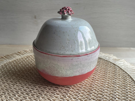 Pot avec couvercle fleur rose