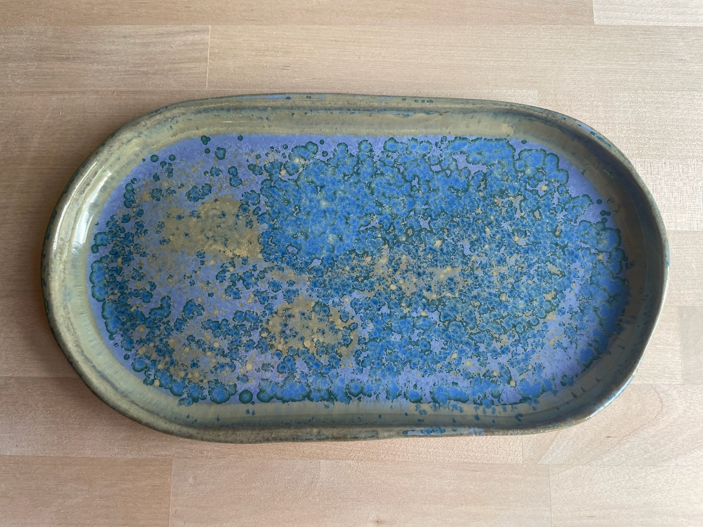 Petit plateau bleu vert avec nucléations
